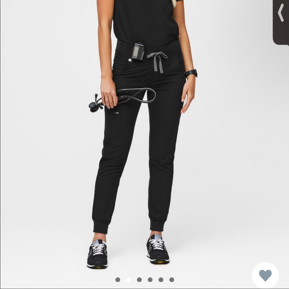 Like new condition figs Zamora black joggers